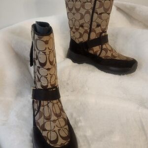 Size 7 Coach boot
